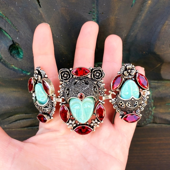 New Carved 3 Blue Goddess Face Garnet 925 Silver Bracelet. - Picture 2 of 15